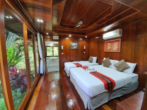 Hostal ????????????-????????????