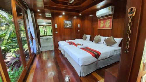 Hostal ????????????-????????????