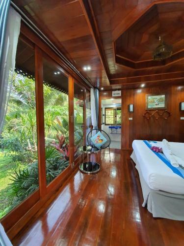 Hostal ????????????-????????????