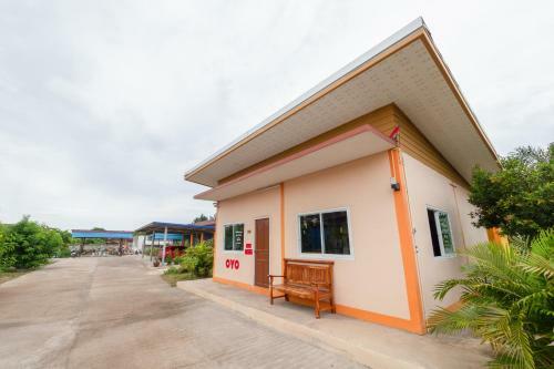 Hotel Vaccinated Staff Oyo 1044 Vassana Resort