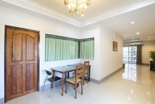 Aparthotel V Place Residence