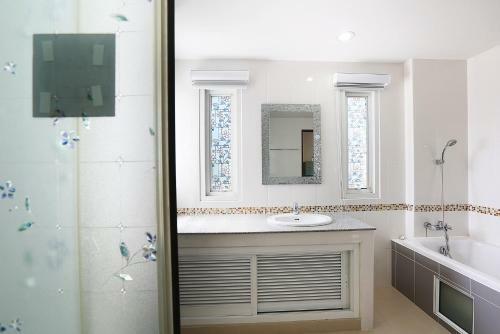 Aparthotel V Place Residence