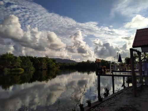 Hostal Khum Thong Resort