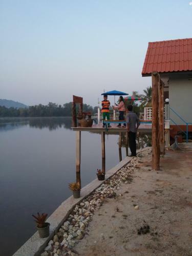 Hostal Khum Thong Resort