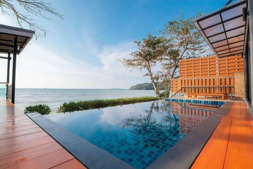Koh Sirey Beachfront Pool Villa