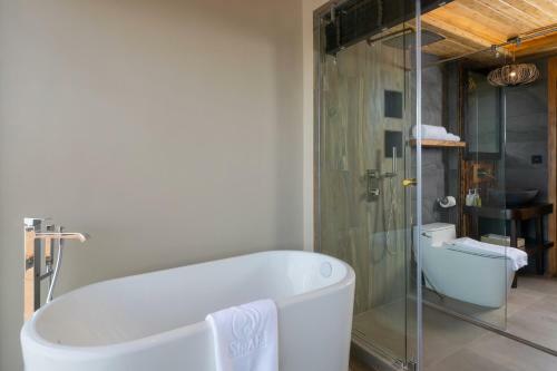 Hotel Sinae Phuket - Sha Extra Plus