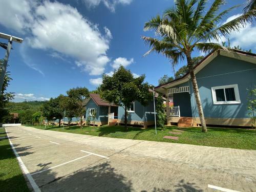 Hostal Be Leaf Resort Sha