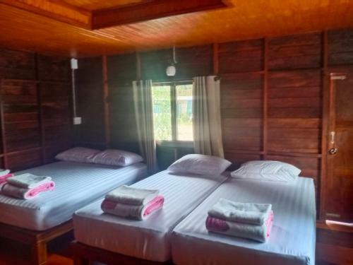 Bed & Breakfast Baan Rabiangdao Uthaithani