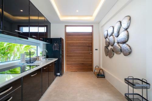 La Belle Pool Villa Phuket - Tropical Modern Living