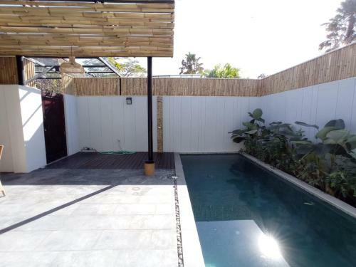 Nueve Springleaf Villa