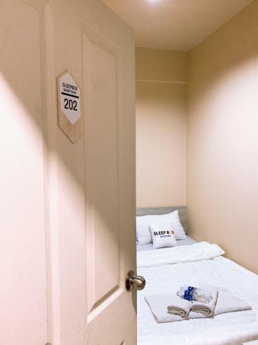 Hotel Sleepbox Hostel Suratthani