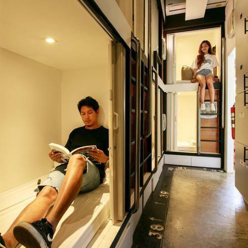 Hotel Sleepbox Hostel Suratthani