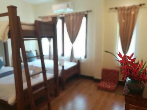 Hostal Baan Bussaba Hotel