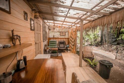 Hostal Happy Yogi Huts