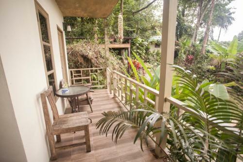 Hostal Happy Yogi Huts