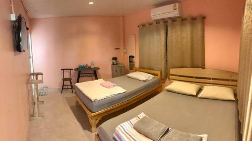 Hostal ????????????? ??????? Krunou Baanpak