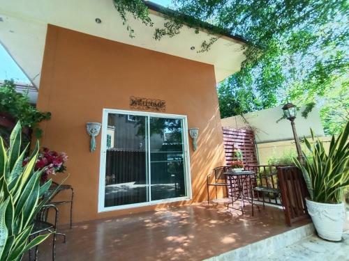 Bed & Breakfast Kireeya Villa