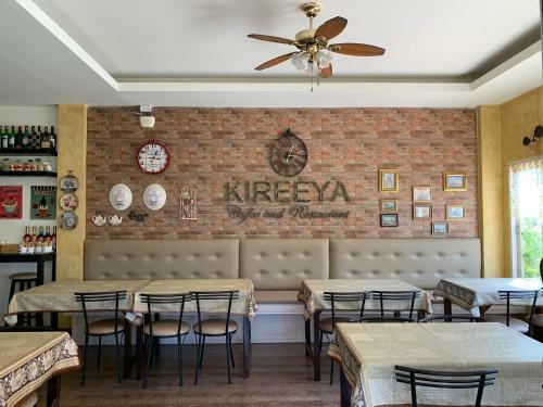 Bed & Breakfast Kireeya Villa