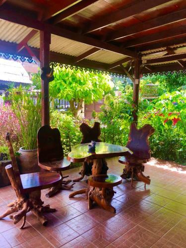 Hostal Banthai Guesthouse