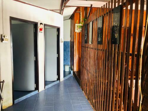 Hostal Banthai Guesthouse