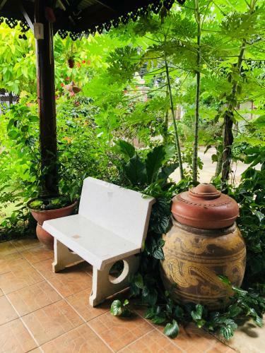 Hostal Banthai Guesthouse