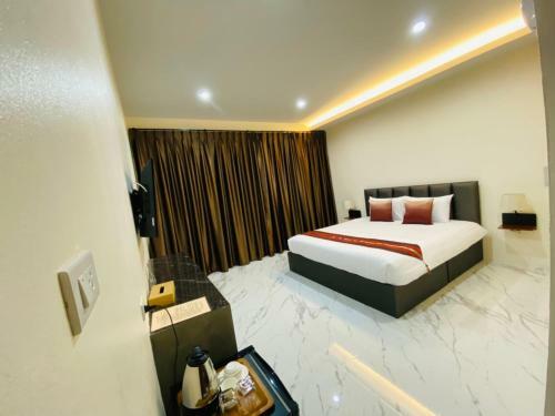 Hotel Dark Sugar Resort