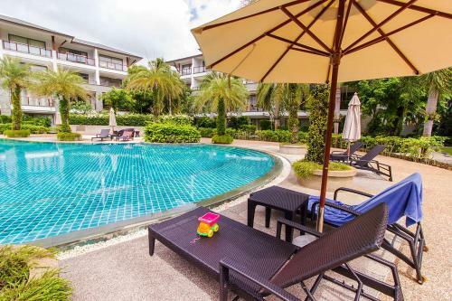 Pearl Of Naithon - Beachfront Apartments