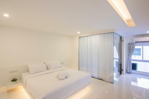 Thewhitehotel By Charoensri - Sha Extra Plus