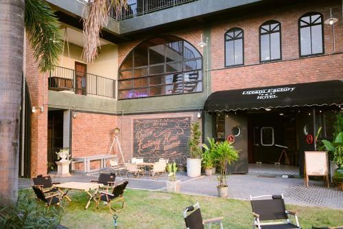 Dream Factory Hotel