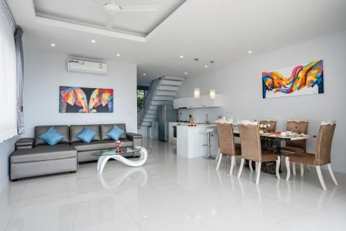 Sunset Lagoon | Villa Rihanna 2