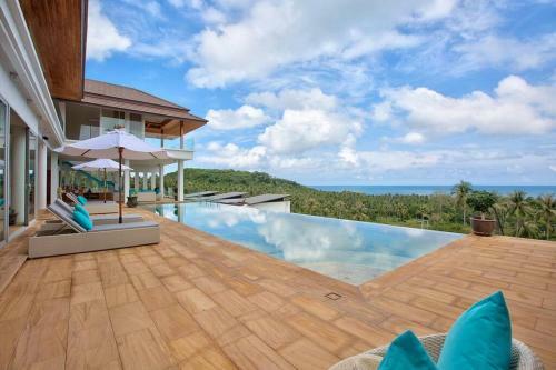 6 Bedroom Luxury Villa Moon
