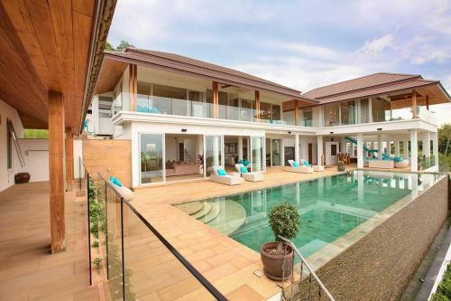 6 Bedroom Luxury Villa Moon
