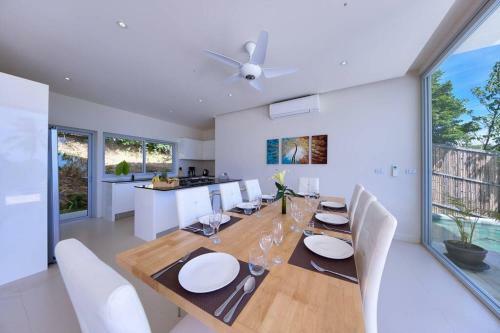 3 Bedroom Luxury Sea View Villa Zoe
