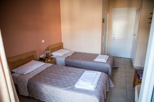 Hostal Zoumboulis Rooms