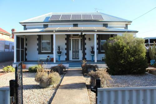 Barrier House - Peterborough - Sa