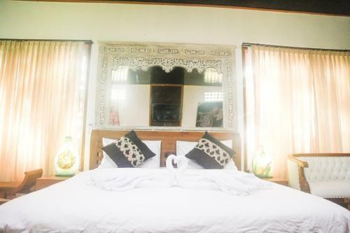 Lodge Pondok Legon House