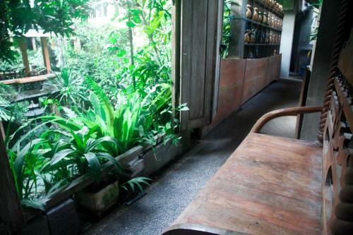 Lodge Pondok Legon House