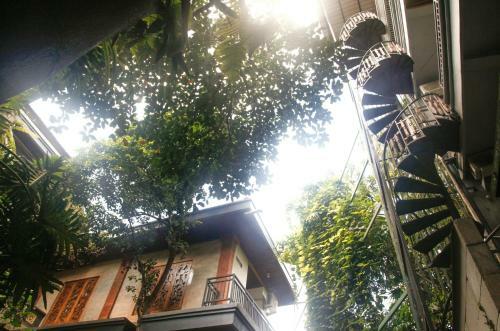 Lodge Pondok Legon House