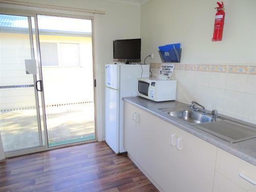 Moonta Bay Cabins - Cabin 4