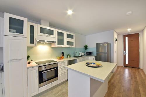 2bed2bath Apartment Close To Airport/city
