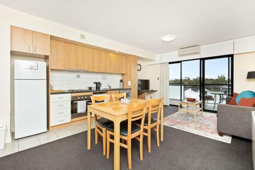 Apartamento 108 Simply Great Views Local Size - Sleeps 2