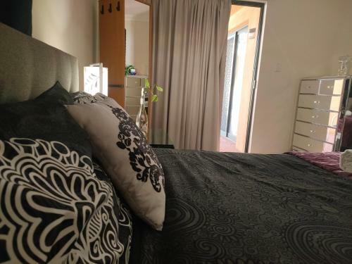 Kings Park Manor Apartments