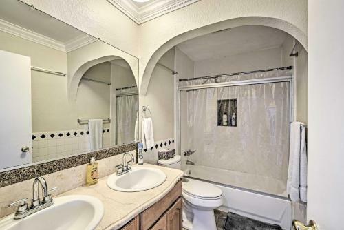 Sunnyvale Apartment With Off-street Parking