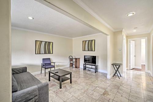 Sunnyvale Apartment With Off-street Parking