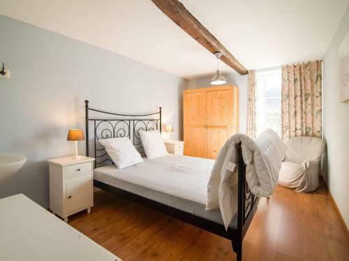 Rustic Holiday Home In Vresse-sur-semois Near Centre
