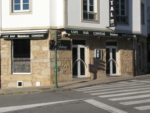 Hostal Valadares