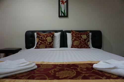 Phounsiri Hotel And Serviced Apartment