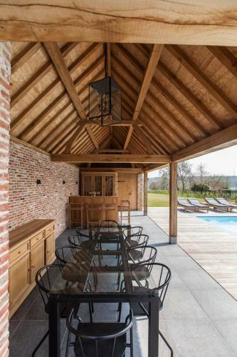 Moderne Villa Met Zwembad En Poolhouse