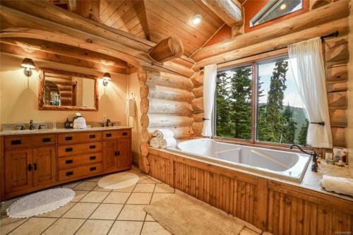 Copper Hideaway - Large Exquisite Cabin In The Rocky Mountains! Cabin