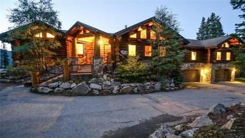 Copper Hideaway - Large Exquisite Cabin In The Rocky Mountains! Cabin
